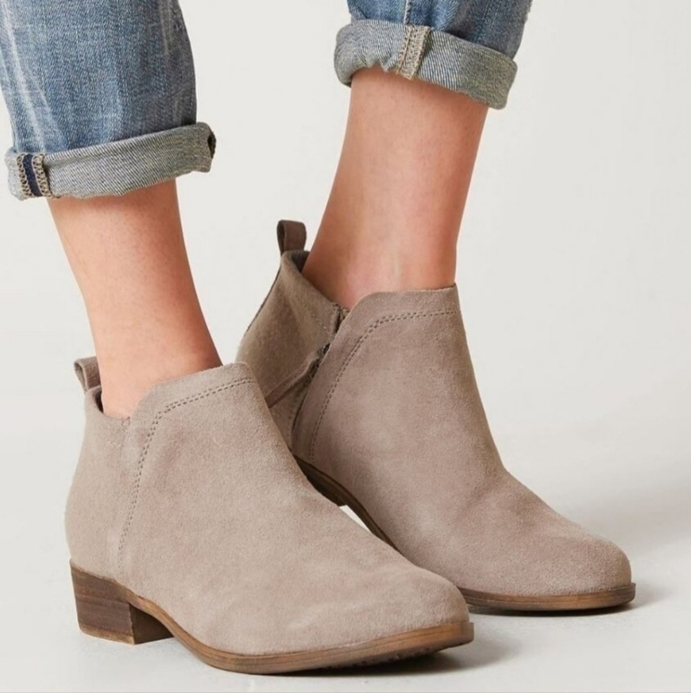Toms Toffee Suede Deia Ankle Boots Women's 9 Tuape Neutral Tan Brown Side Zip - Picture 3 of 15